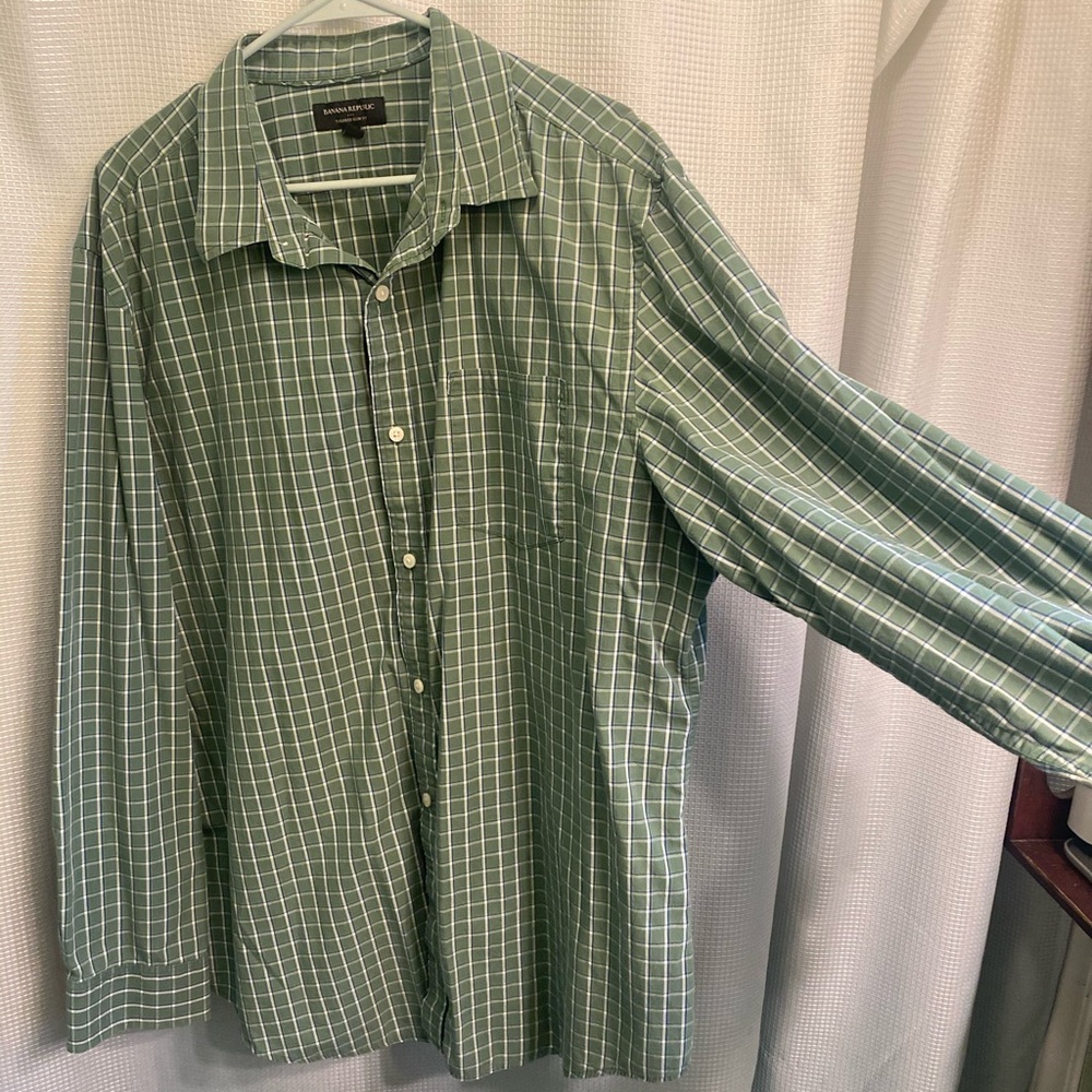 Banana Republic Green Button Down Shirt - Picture 3 of 3